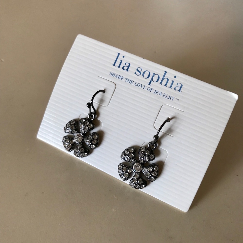 Flower earrings